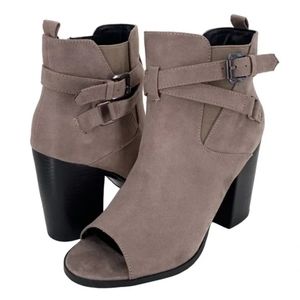 NWT London Rag Ankle boots